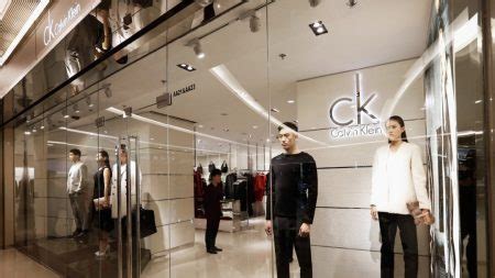 China threatens sanctions on Calvin Klein owner over Xinjiang .